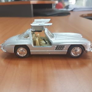 Miniatura Mercedes 300 SLG Miniatura Mercedes 300 SLG